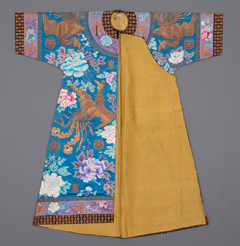 2005.5.250 - Embroidered Silk Robe for the Dowager Empress
